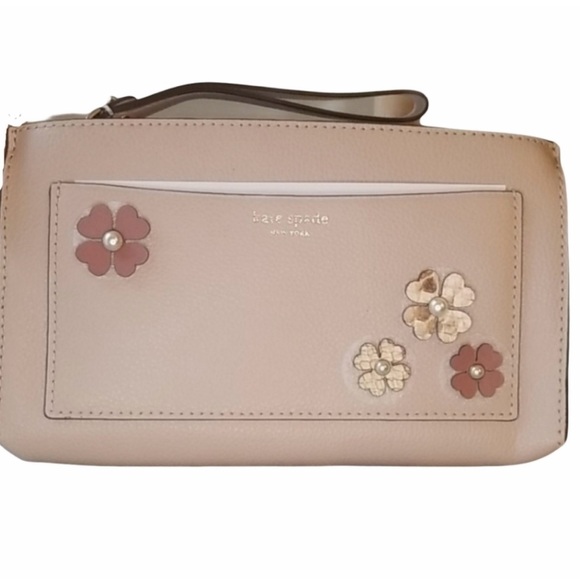 Kate Spade Riverside Street Warm Beige Emmie Leather Wristlet - Picture 2 of 7